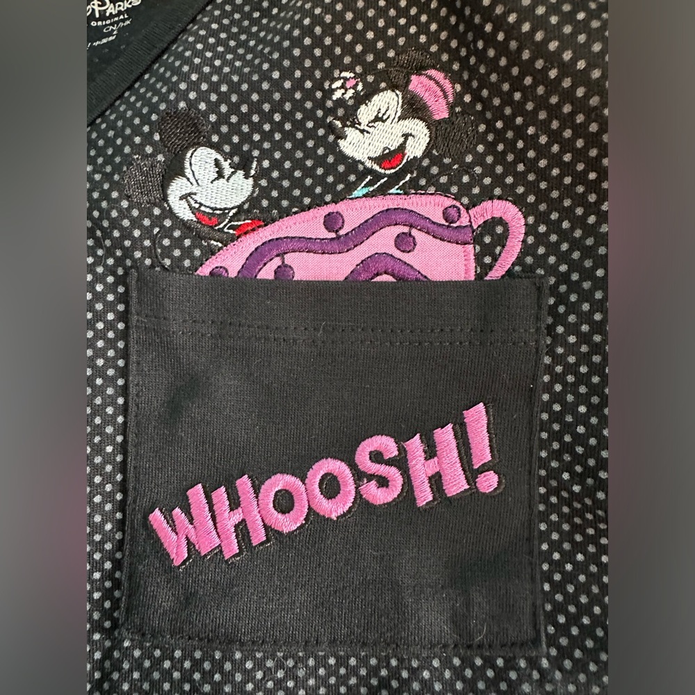 Disney pocket peeking Minnie and Mickey Mouse shirt
